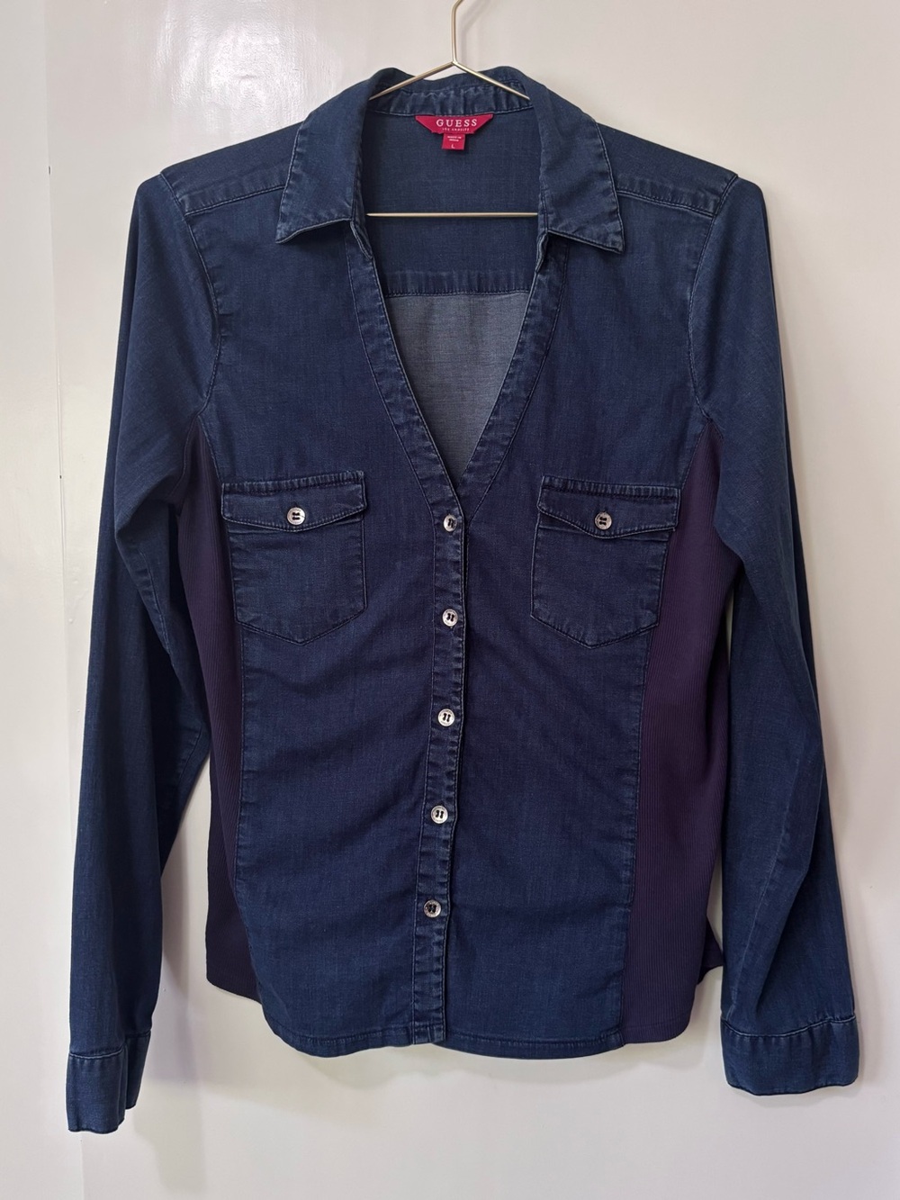 Guess| Harley Two-Tone Dark Blue Denim Fitted Long Sleeve V-Neck Shirt Top Sz L - Picture 2 of 7